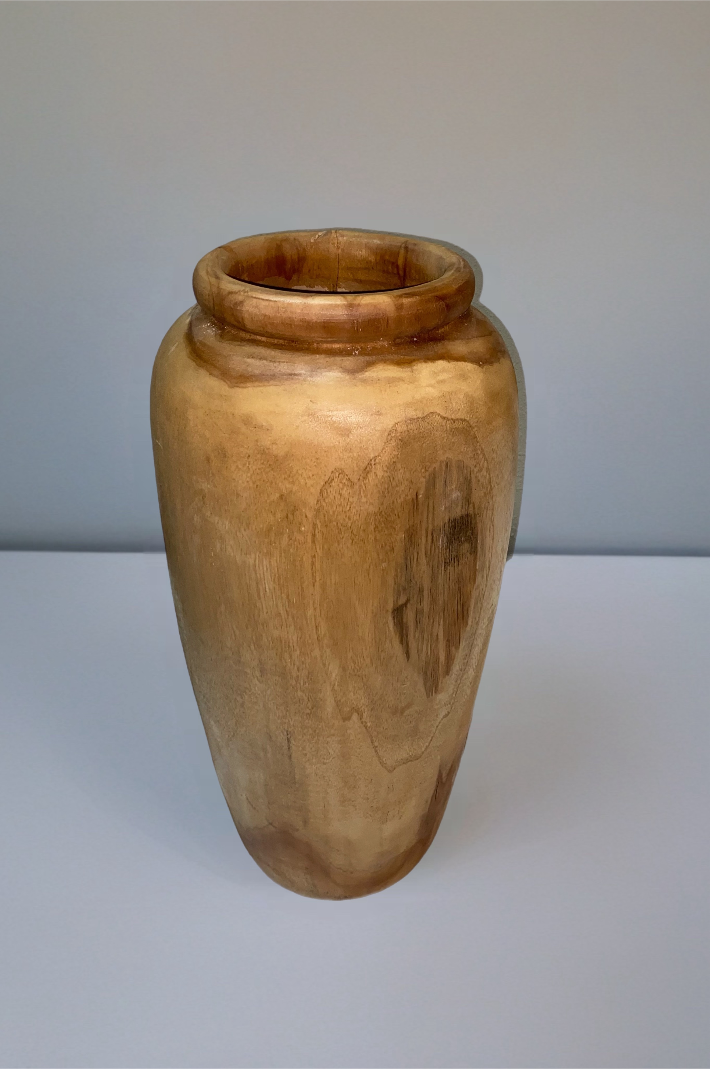 JAV 33 VASE TEAK ROOT EROSION 44235 Image