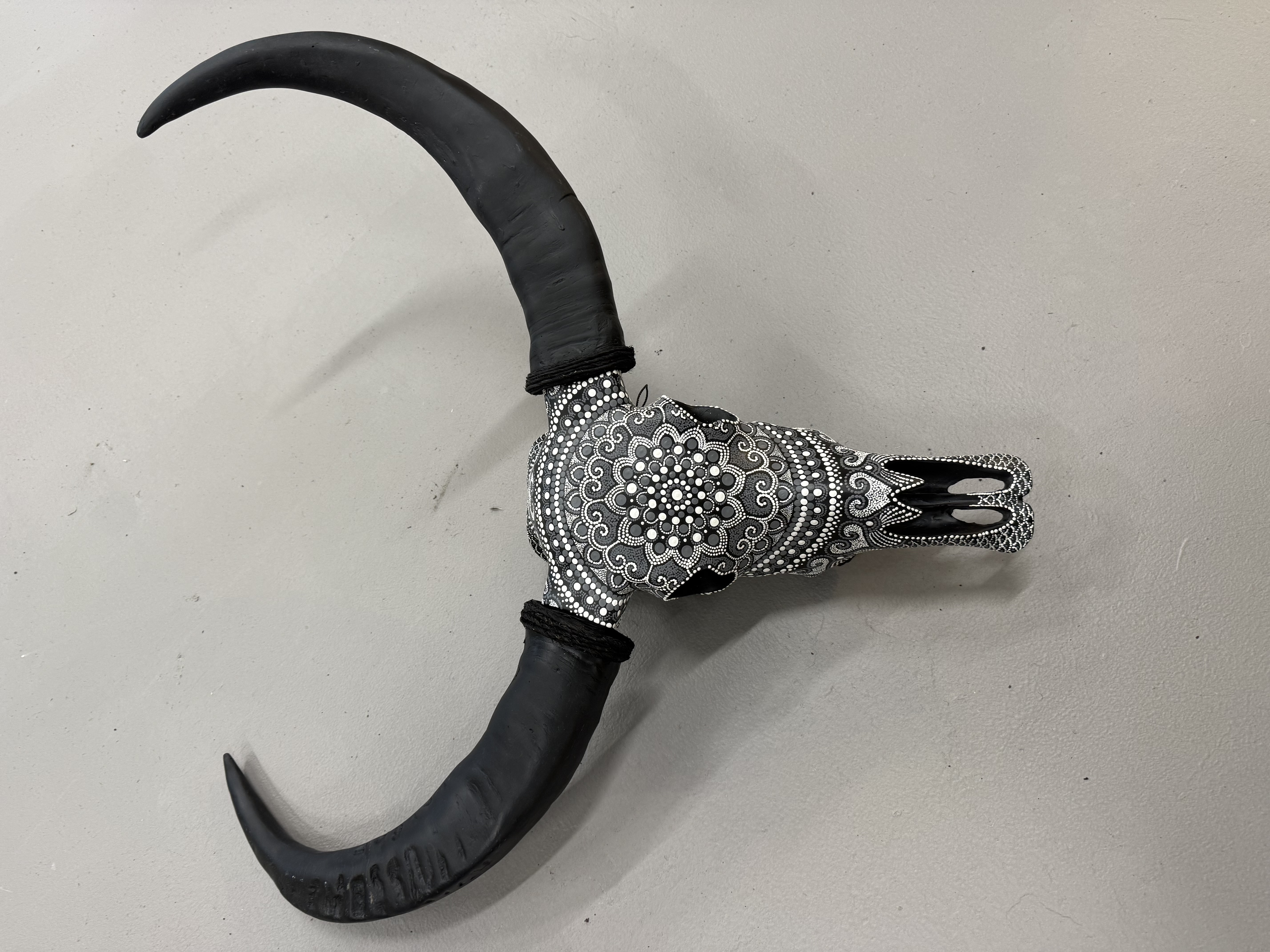 EXB 92 RESIN BUFFALO HEAD BLACK 47459 Image